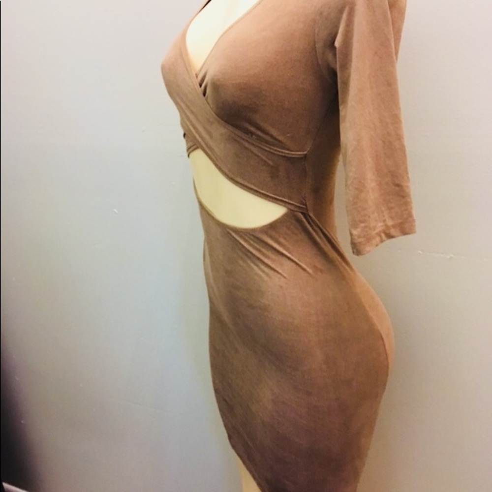 Dress - Picture 6 of 6